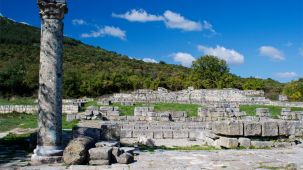 ИСТОРИЯТА РАЗКАЗВА...